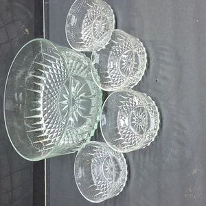 Arcoroc France Clear Glass Starburst Diamond Pattern Large Serving Bowl 9”